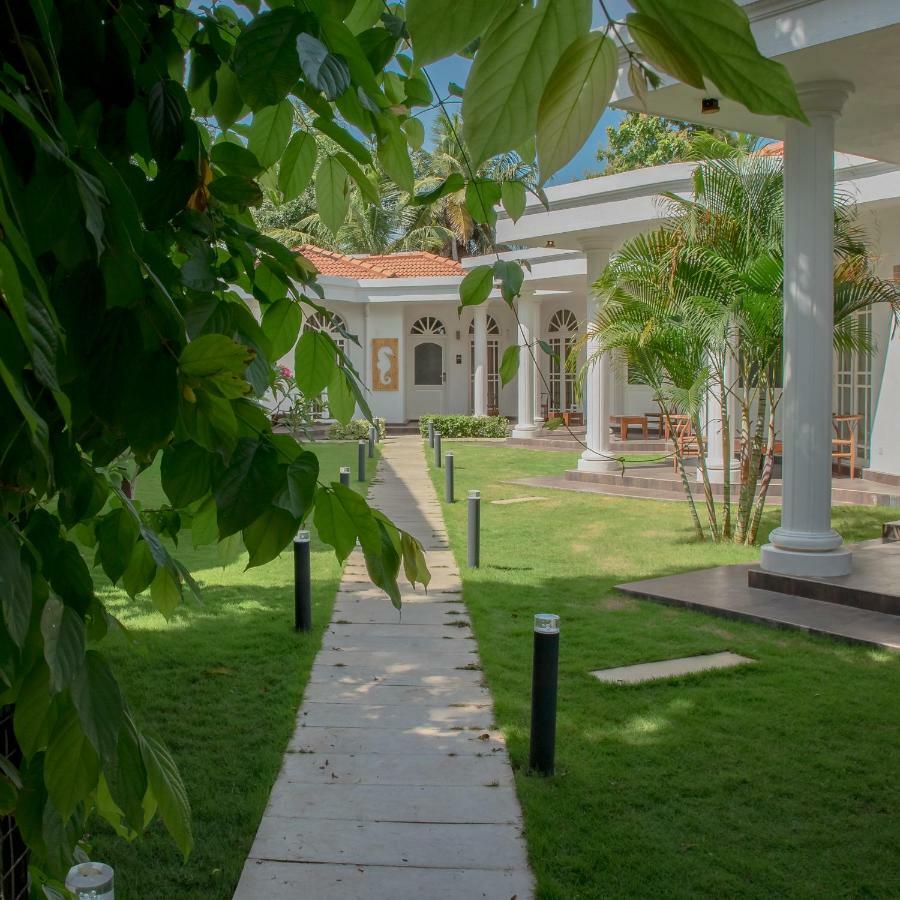 Seahorse Hotel & Spa Negombo Exterior foto